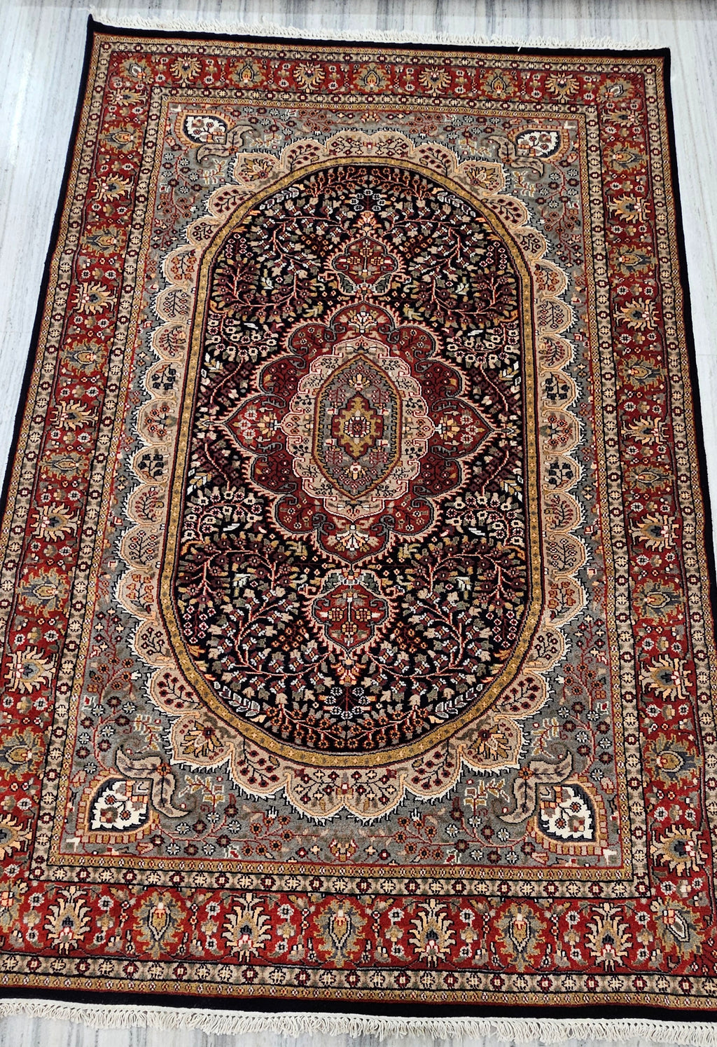 Handmade Hand-Knotted Wool Persian Area Rug 6x9 ft – Traditional Oriental Medallion Design Carpet in Black, Red & Ivory for Living Room, Dining Room & Bedroom Décor