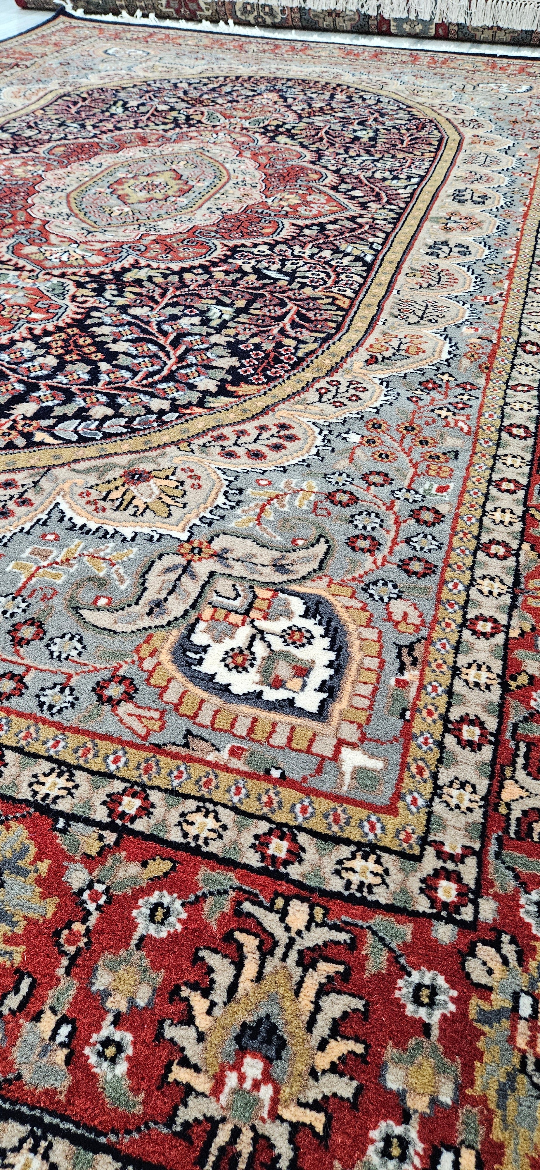 Handmade Hand-Knotted Wool Persian Area Rug 6x9 ft – Traditional Oriental Medallion Design Carpet in Black, Red & Ivory for Living Room, Dining Room & Bedroom Décor